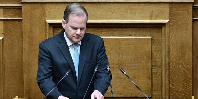 Καραμανλής για Τέμπη: “Ξέρω ότι είμαι αθώος, στηρίζω ολόψυχα την πρόταση της ΝΔ”