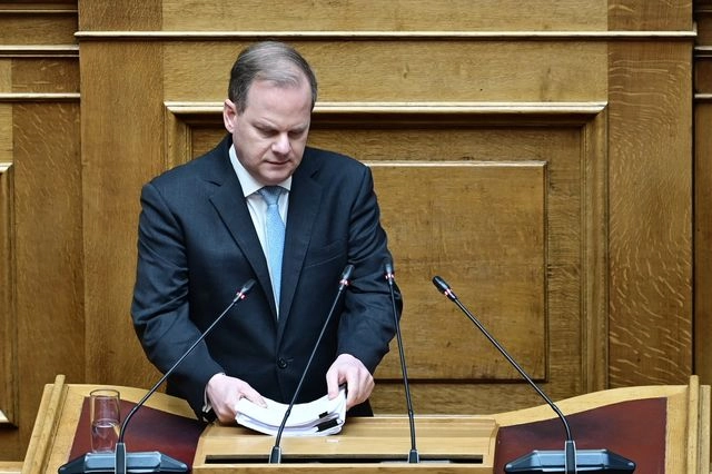 Καραμανλής για Τέμπη: “Ξέρω ότι είμαι αθώος, στηρίζω ολόψυχα την πρόταση της ΝΔ”