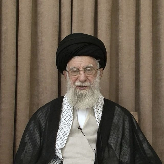 Φωτό του Αλί Χαμενεΐ που έδωσε στην δημοσιότητα το Ιράν στις 26/6/25