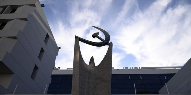 ΚΚΕ: Πηγή μεγάλης ανησυχίας η έκτακτη σύσκεψη στο υπουργείο Εθνικής Άμυνας