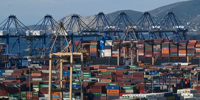 σταθμός εμπορευματοκιβωτίων Πειραιάς - Πέραμα (φωτογραφία αρχείου)