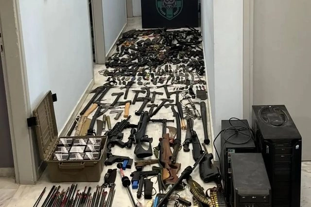 Κρήτη: Συνελήφθη 42χρονος με τεράστιο οπλοστάσιο – Απειλούσε αστυνομικούς