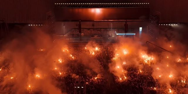 Εκρηκτικό το σκηνικό στη μεγάλη συναυλία του ΛΕΞ