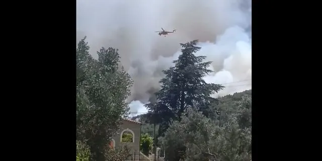 Άνω Σούλι: Ο καπνός από τη φωτιά “έπνιξε” τον ουρανό του Μαραθώνα – Βίντεο