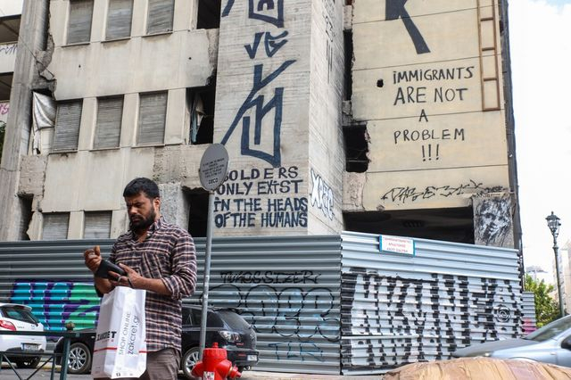 Χρειαζόμαστε μετανάστες, όχι κρατούμενους
