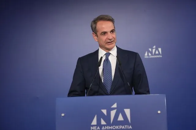 Αιχμές Μητσοτάκη για Τσίπρα – Σαμαρά και υψηλοί τόνοι για Τέμπη
