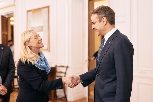 Συνάντηση του Πρωθυπουργού Κυριάκου Μητσοτάκη με την πρόεδρο του Πανεπιστημίου Yale Maurie McInnis, στο Μέγαρο Μαξίμου, Δευτέρα 16 Ιουνίου 2025.
