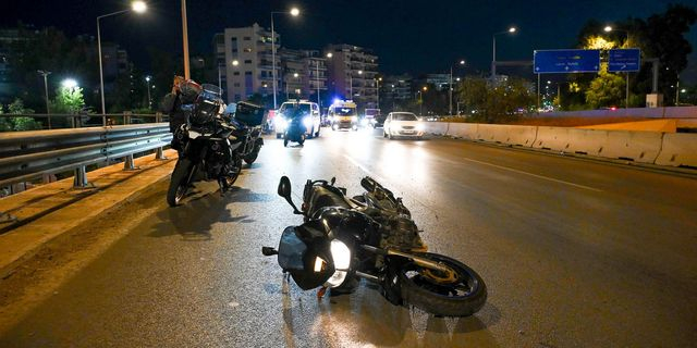 Τροχαίο δυστύχημα με δύο νεκρούς αναβάτες μηχανής στο Παλαιό Φάληρο