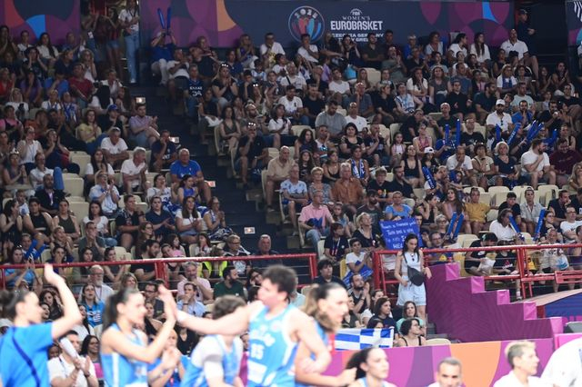 EuroBasket Women’s 2025: Μεγάλο ρεκόρ στο ΣΕΦ με 8.860 φιλάθλους στον αγώνα Γαλλία – Ελλάδα