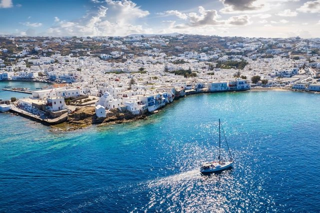 Λιμενικό Ταμείο Μυκόνου: Ζητά αναστολή του μέτρου για το τέλος επιβατών κρουαζιέρας