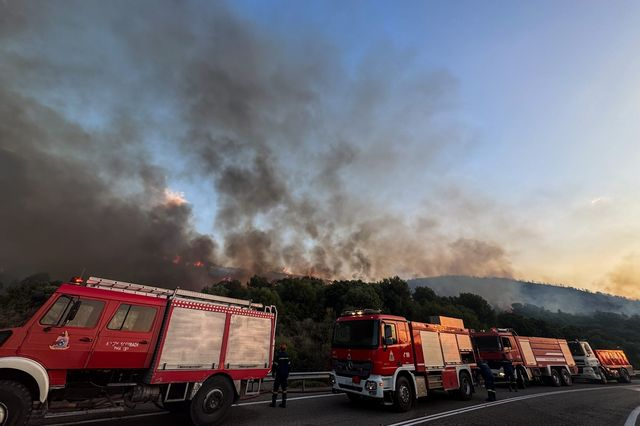 Ναύπακτος: Βίντεο – ντοκουμέντο από τη στιγμή που ξεσπά η πυρκαγιά