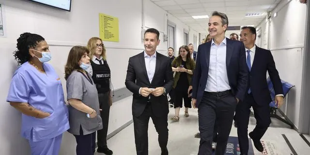 Μπιζιμποντισμός και μεταξωτές κορδέλες…