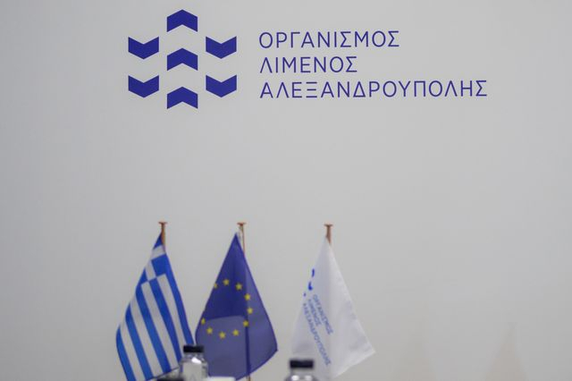 Προχωρά το έργο εκβάθυνσης του λιμένα Αλεξανδρούπολης
