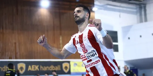 ΑΕΚ – Ολυμπιακός 30-32: Οι ερυθρόλευκοι κατέκτησαν το πρωτάθλημα Handball