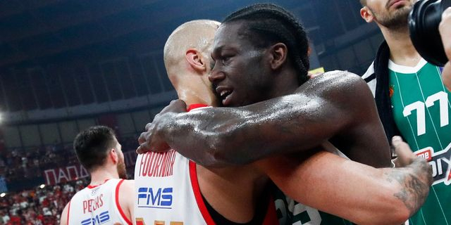Ολυμπιακός για την αγκαλιά Φουρνιέ-Ναν: “Δόξα τω Θεώ, βρέθηκε αντίπαλος που του έδωσε συγχαρητήρια”