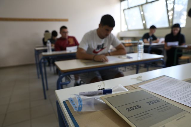 Πανελλήνιες 2025: Τα θέματα που έπεσαν στα Μαθηματικά