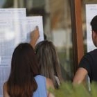Πανελλήνιες 2025: Αντίστροφη μέτρηση για βάσεις και Μηχανογραφικά – Οι ημερομηνίες