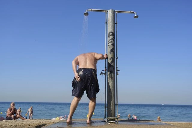 Σε κλοιό καύσωνα η Ευρώπη