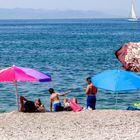 Καιρός: Επιμένει η ζέστη με θερμοκρασίες έως 33 βαθμούς – Μελτέμια στο Αιγαίο