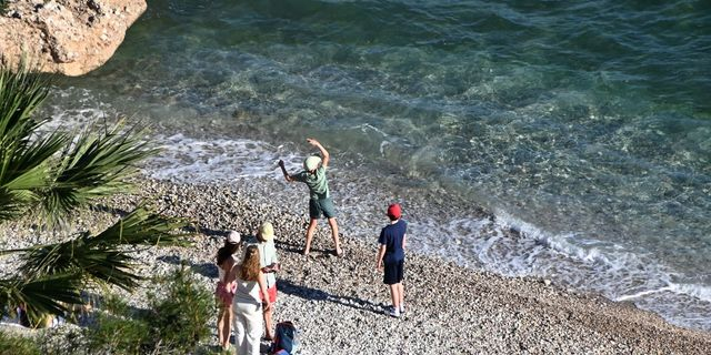 Καιρός: Συνεχίζονται η ζέστη και οι άνεμοι – Πού θα βρέξει