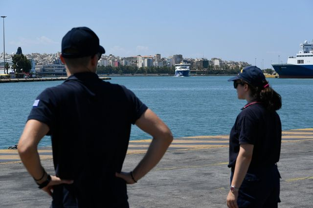 Μηχανική βλάβη σε πλοίο από Κέα προς Λαύριο