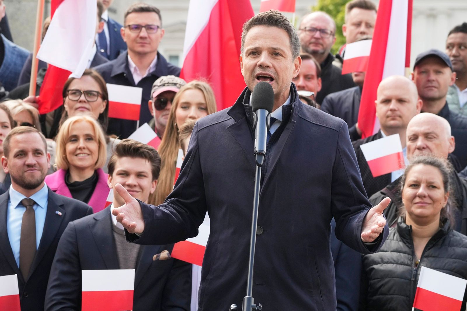 Ράφαλ Τρασκόφσκι, 53 ετών, δήμαρχος της Βαρσοβίας.