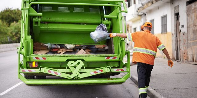 Κυψέλη: Άγνωστοι ξυλοκόπησαν εργαζόμενο της καθαριότητας εν ώρα εργασίας