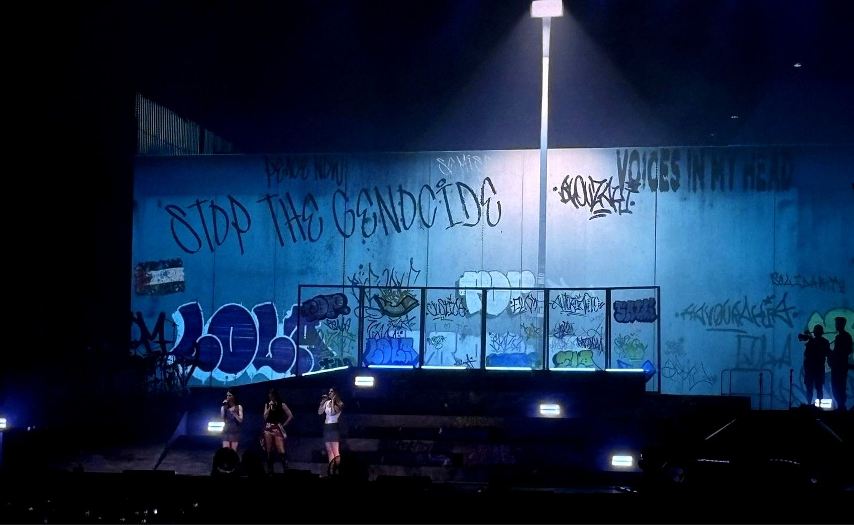 Η Μαρίνα Σάττι στην Πλατεία Νερού