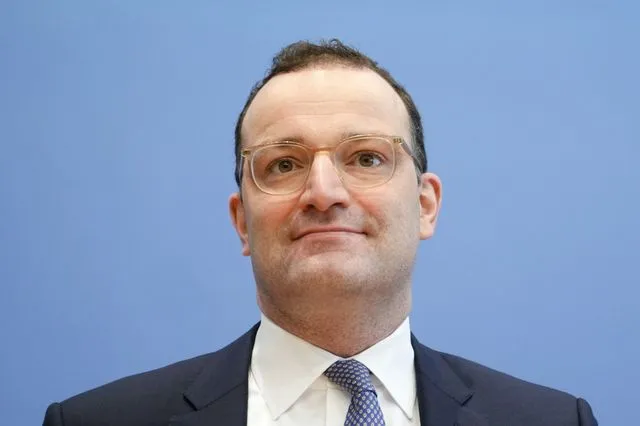 Γερμανία: Στο επίκεντρο σκανδάλου ο πρώην υπουργός Υγείας Γενς Σπαν