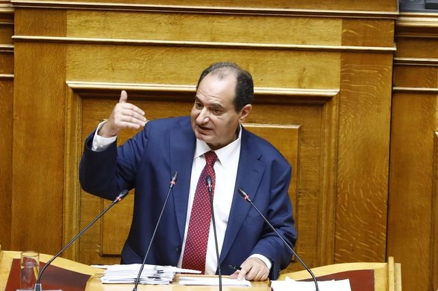 Σπίρτζης: “Η κυβέρνηση της ΝΔ τίναξε στον αέρα τα σιδηροδρομικά έργα”