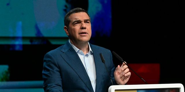 Αλέξης Τσίπρας: “Από τη μία η πατρίδα μας, από την άλλη τα πλούτη τους”