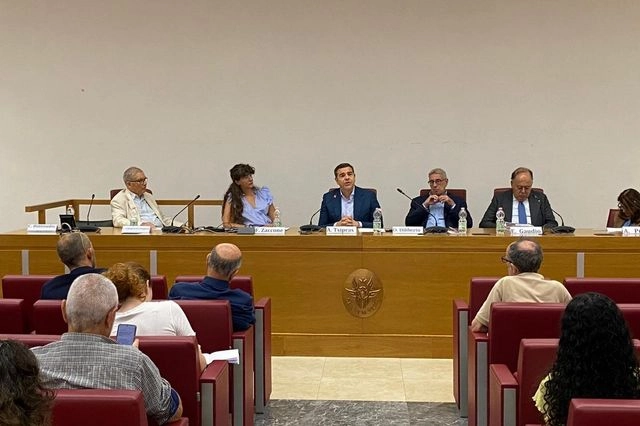 Τσίπρας: Τα κράτη μετατρέπονται σε ιδιωτικές εταιρείες Προέδρων, πρωθυπουργών ή ολιγαρχών