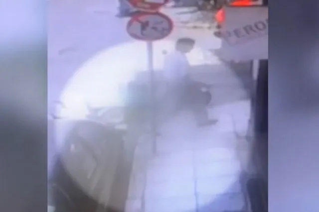 Επιθέσεις σε Εξάρχεια και Λεωφ. Αλεξάνδρας: Νέο βίντεο ντοκουμέντο – Συνελήφθη ο 37χρονος