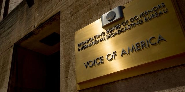 Τέλος εποχής για τη “Φωνή της Αμερικής” μετά από 83 χρόνια, με τις “ευλογίες” Τραμπ