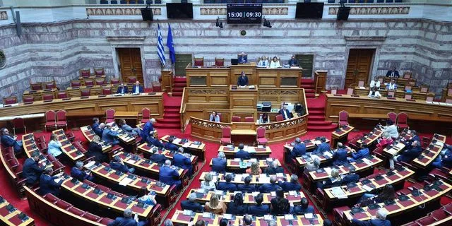 Συζήτηση στην Ολομέλεια της Βουλής για τη σύσταση Ειδικής Κοινοβουλευτικής Επιτροπής προς διενέργεια προκαταρκτικής εξέτασης