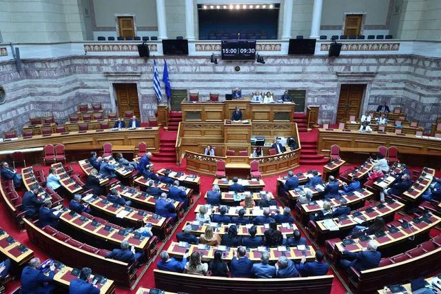 Συζήτηση στην Ολομέλεια της Βουλής για τη σύσταση Ειδικής Κοινοβουλευτικής Επιτροπής προς διενέργεια προκαταρκτικής εξέτασης