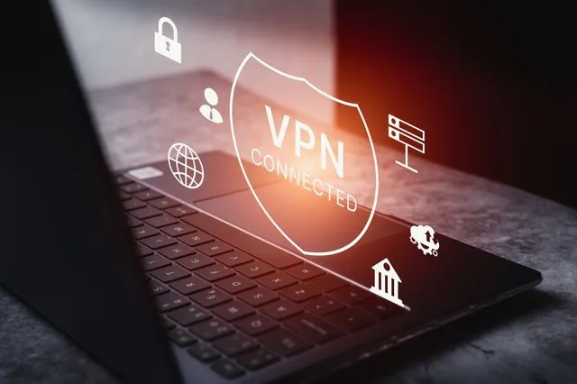 Είναι τα VPN ασφαλή με τις αρχές να κυνηγούν τα παράνομα downloads και streaming;
