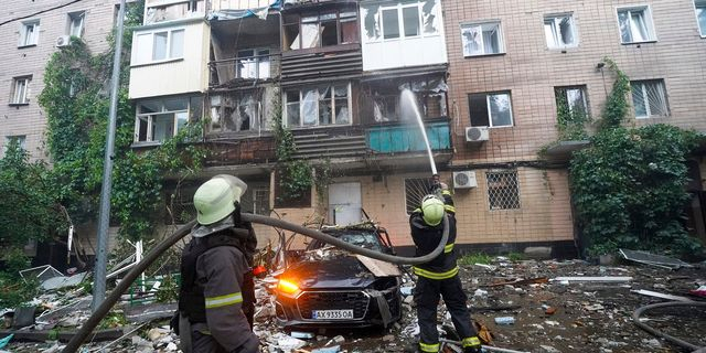 Φονικό σφυροκόπημα της Ρωσίας στο Χάρκοβο – “Συνεχίζεται η τρομοκρατία κατά αμάχων”