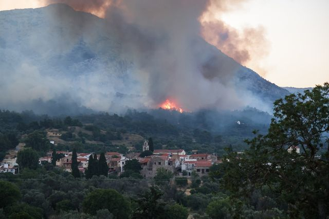 Φωτιά στη Χίο: Δορυφορικές εικόνες αποκαλύπτουν την έκταση της καταστροφής