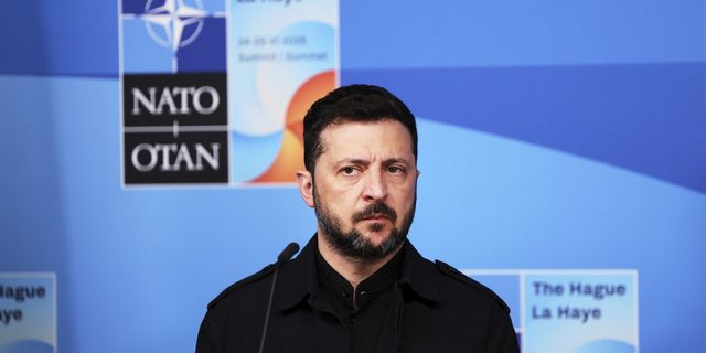 Ο Ζελένσκι λέει ότι είχε “ουσιαστικές” συζητήσεις με τον Κέλογκ