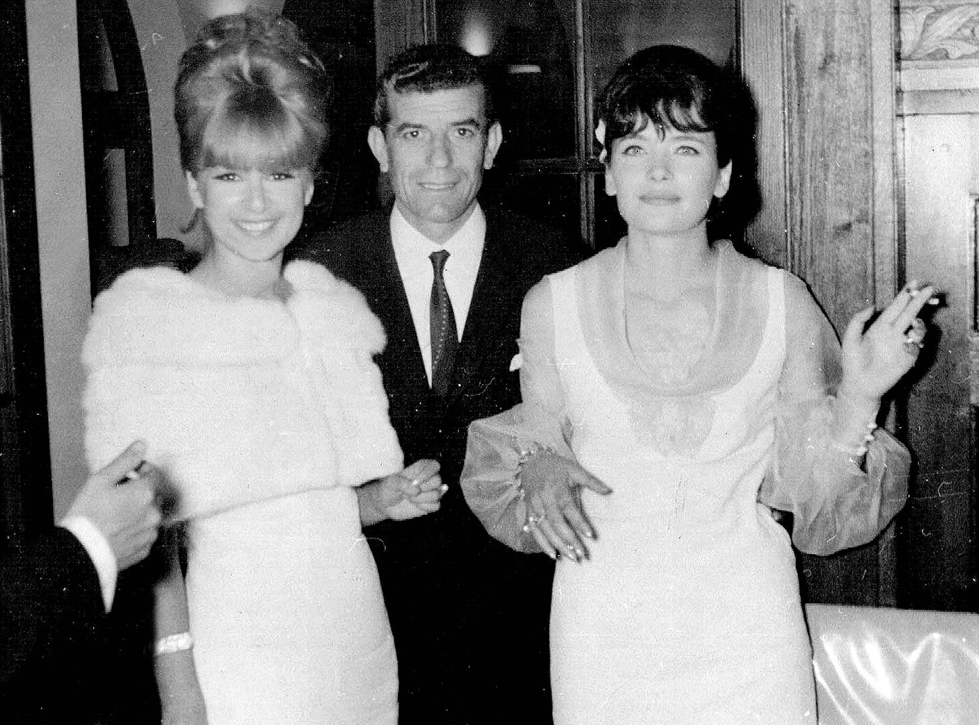 Αλίκη Βουγιουκλάκη, Γρηγόρης Μπιθικώτσης, Τζένη Καρέζη