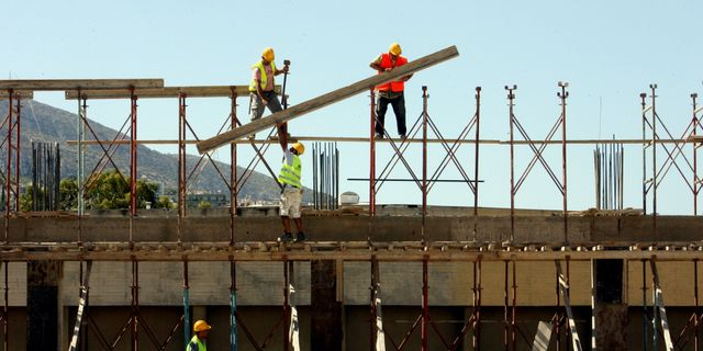 e-ΕΦΚΑ: Την Παρασκευή καταβάλλεται το αδειοδωρόσημο Αυγούστου σε 84.020 εργατοτεχνίτες οικοδόμους