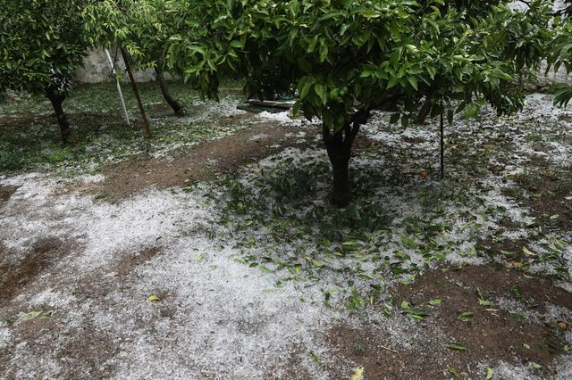 Σφοδρή χαλαζόπτωση στην Καστοριά – Μεγάλες ζημιές