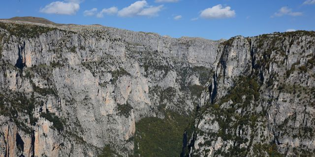 Ιωάννινα: Χωρίς τις αισθήσεις της ανασύρθηκε η τουρίστρια στο φαράγγι του Βίκου