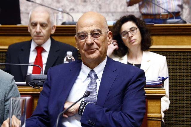Δένδιας: Τροπολογία για τη βιωσιμότητα των μετοχικών ταμείων