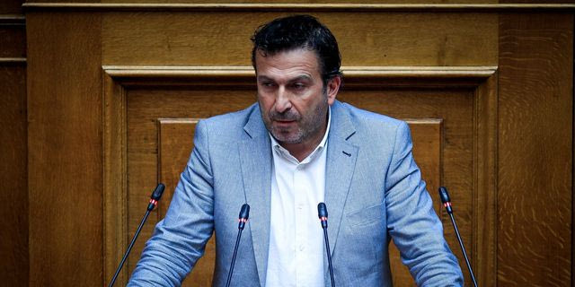 Παραστατίδης: Μετά την πανεπιστημιοποίηση κολλεγίων, έρχεται η πρυτανοποίηση συντακτών του νόμου
