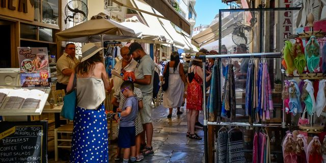 ΑΑΔΕ – Επιχείρηση Θέρος: 3.100 παραβάτες, 87 λουκέτα, 2,3 εκ. ευρώ πρόστιμα