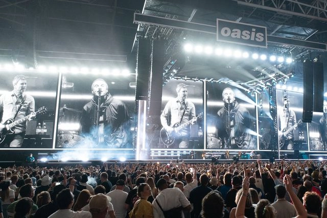 Είδαμε τους Oasis στην πόλη τους