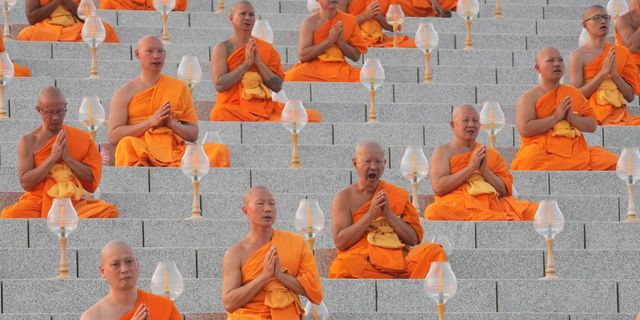 Σκάνδαλο στην Ταϊλάνδη: Γυναίκα εκβίαζε βουδιστές μοναχούς με βίντεο από τις περιπτύξεις τους