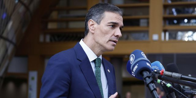 Ο Σάντσεθ παρουσίασε “σχέδιο αντιμετώπισης της διαφθοράς” εν μέσω σκανδάλων